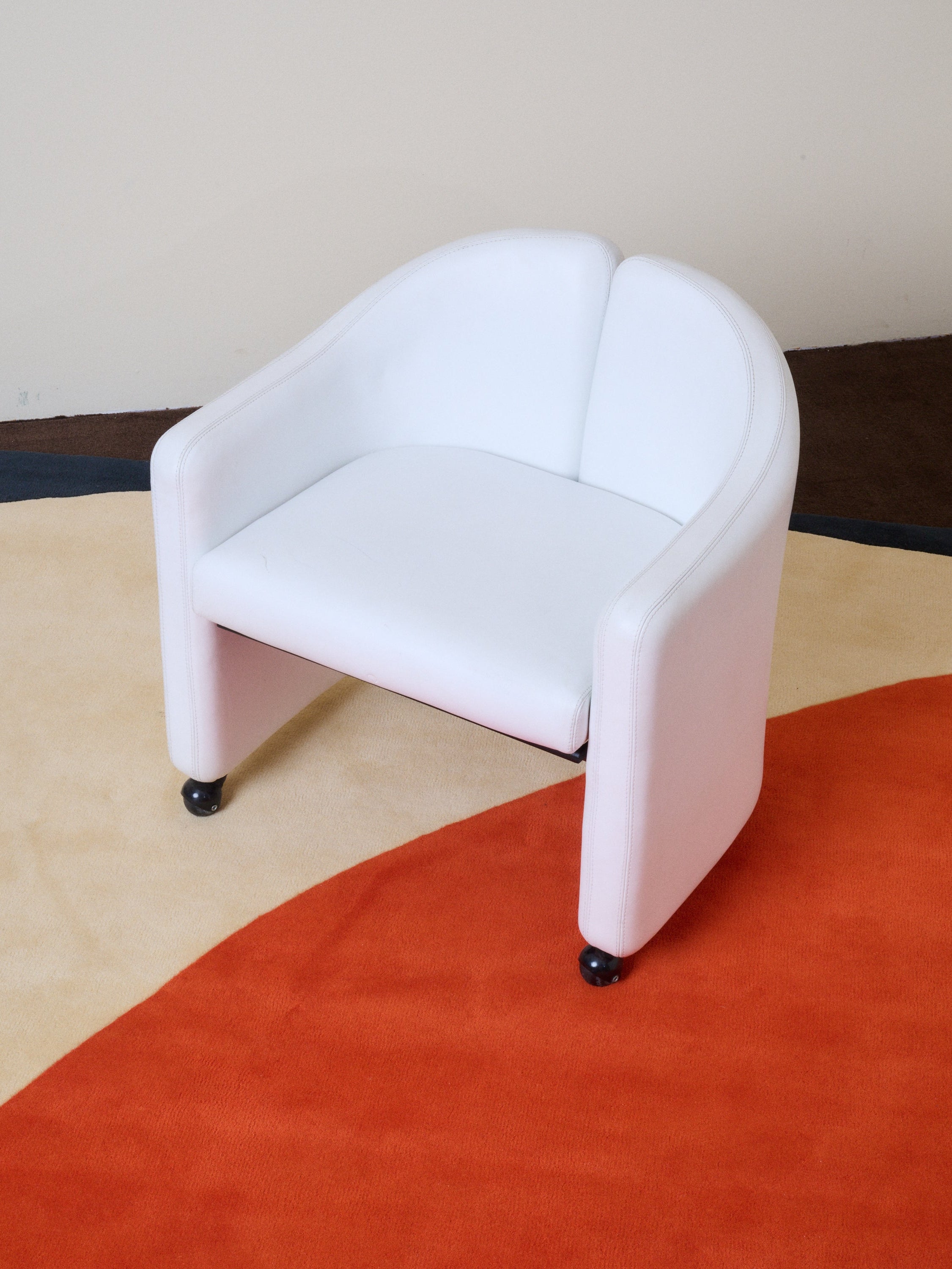 PS142 "Clamis" Armchair