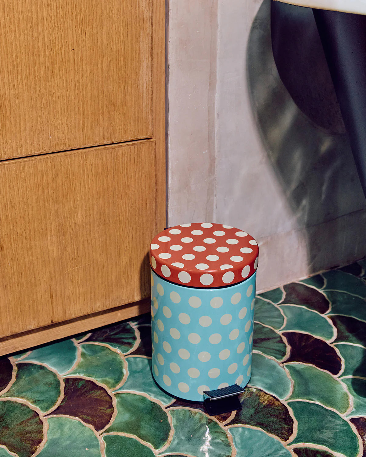 Bathroom Trash Bin