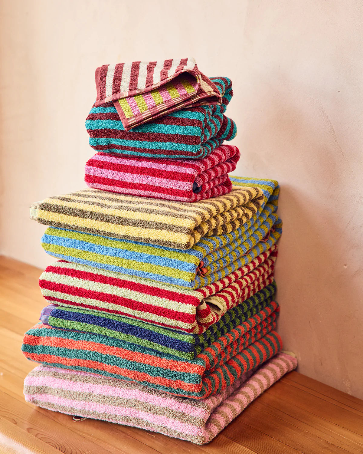 Bug Stripe Bath and Hand Towels