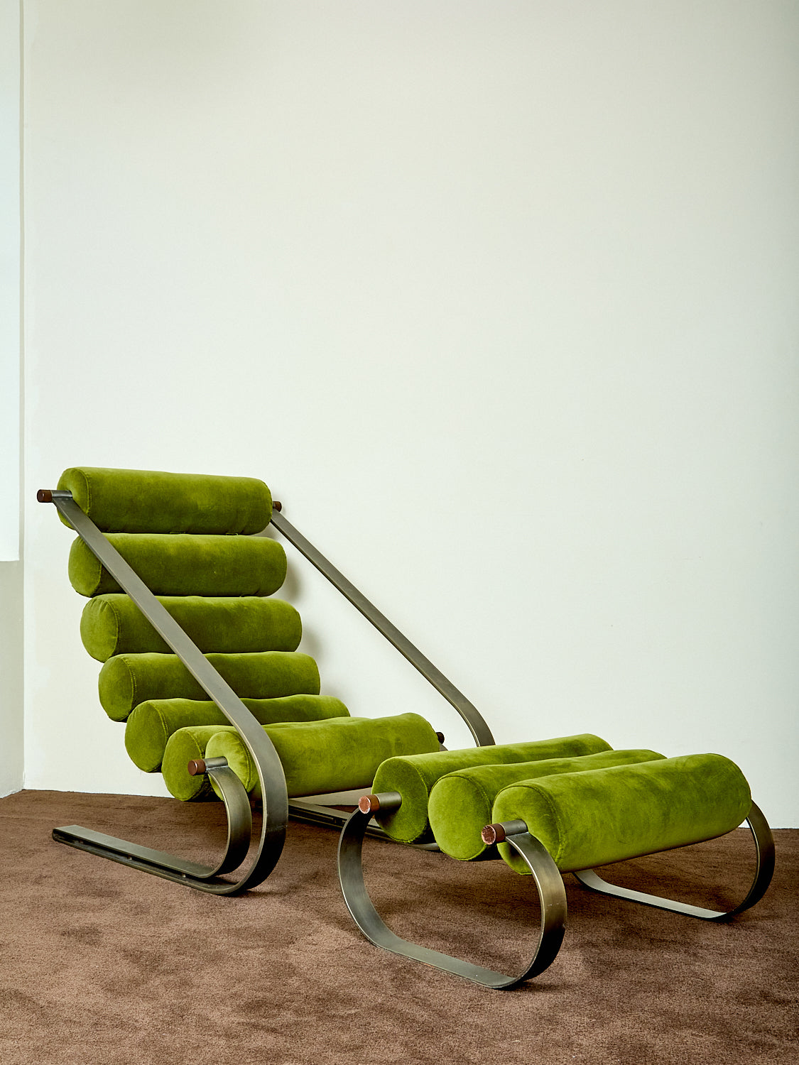 Balestra Chair and Ottoman