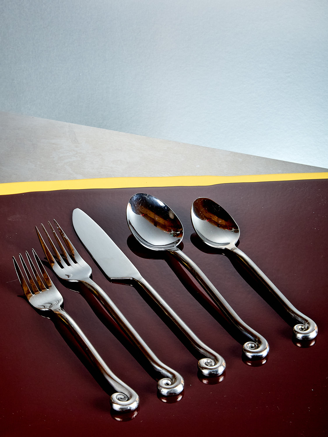 Upward Spiral Flatware Set