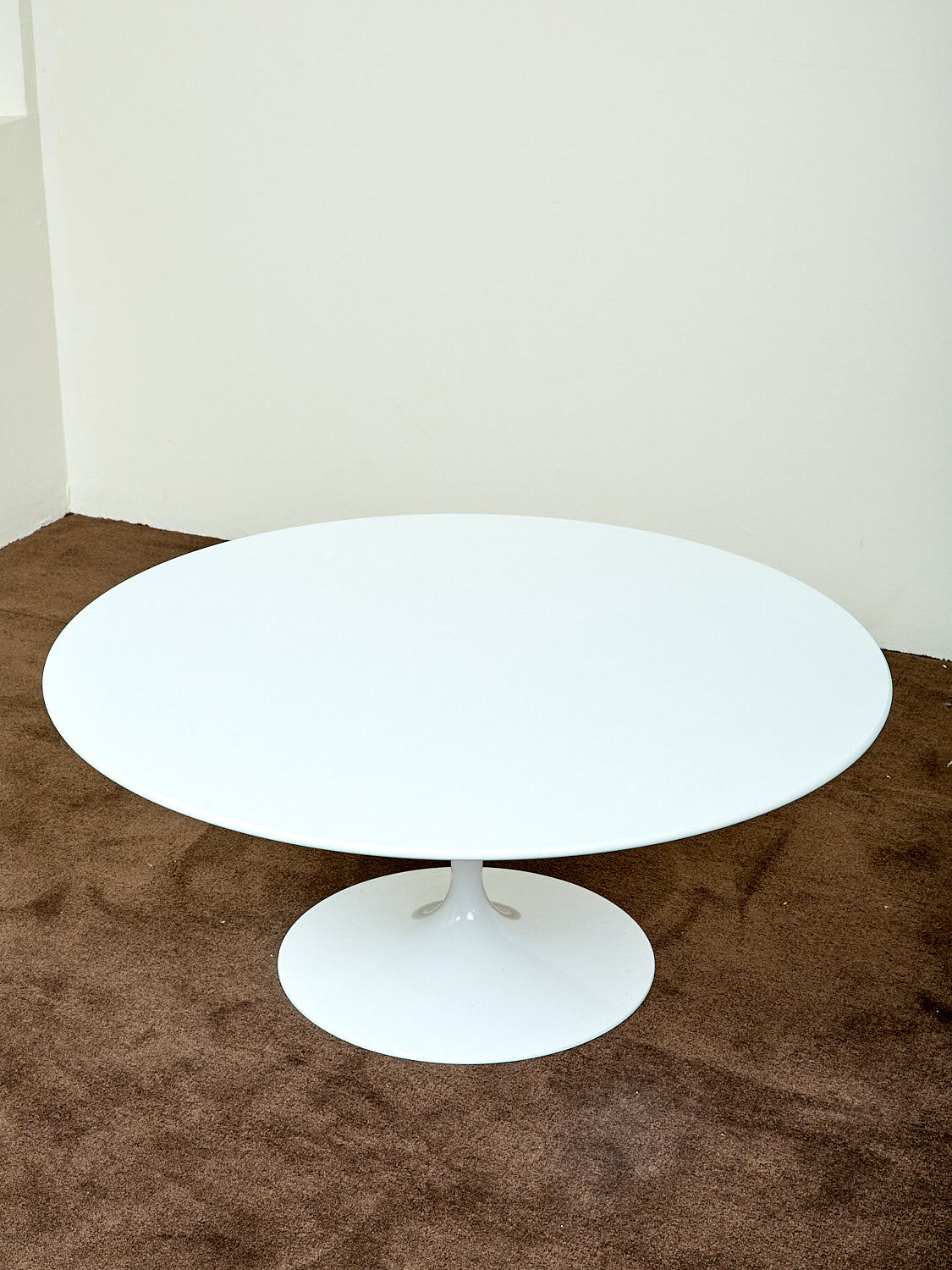 Tulip Coffee Table by Eero Saarinen