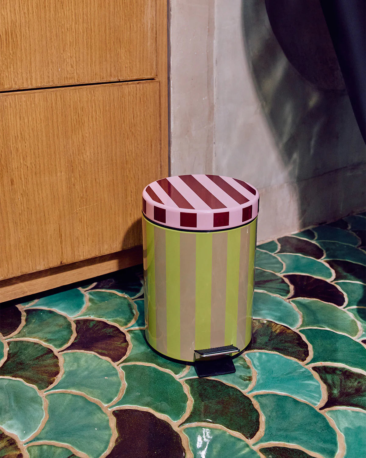 Bathroom Trash Bin
